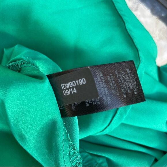 🍍3/$15🍍 Express Mesh Cutout 3/4 Sleeve Blouse - Picture 9 of 9